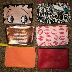 Lot of 6 small makeup bags